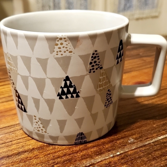 Starbucks Black and Gold Christmas Tree Mug 2016 - Picture 3 of 7